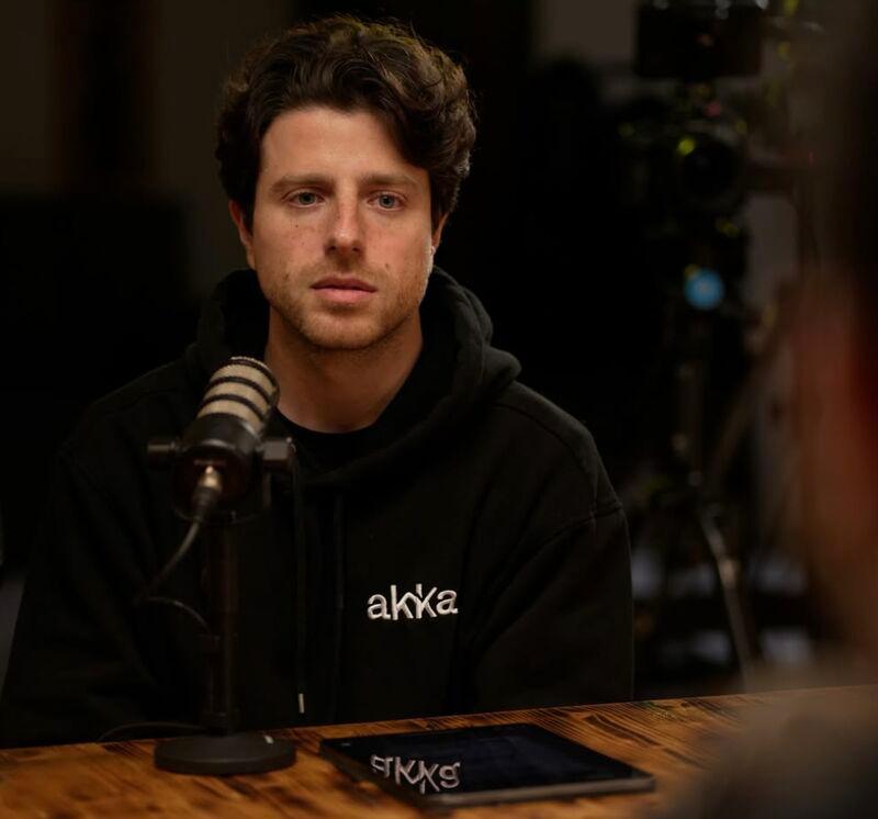 Nicolas Nati recording the Smash and Cash podcast